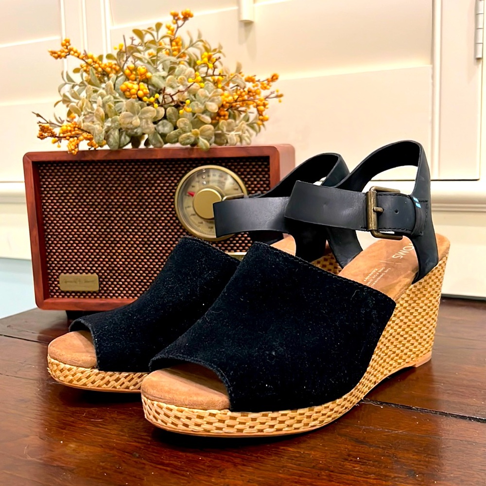 TOMS Black Wedge Sandal- LIKE NEW
